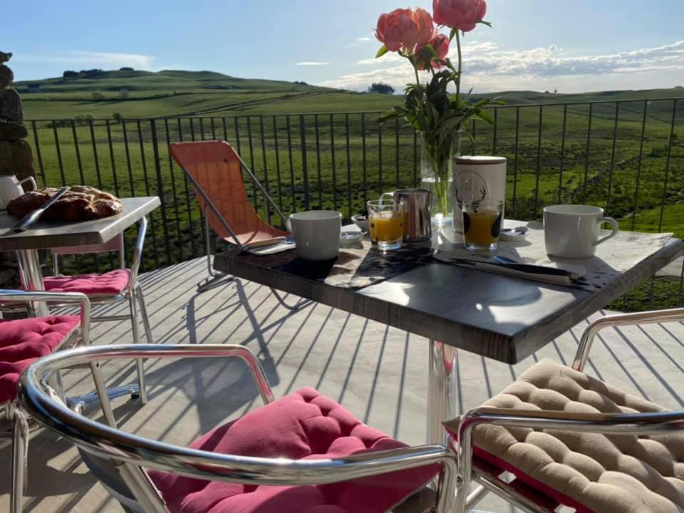 Hotel L'Estive D'Aubrac Esterno foto
